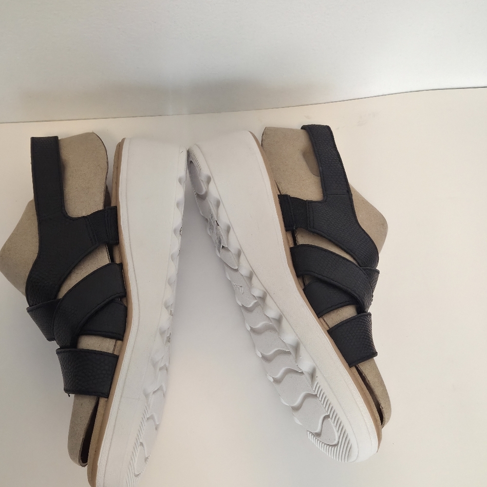 Clark’s Women’s  Jillian Black Leather Criss Cross Strappy Wedge Sandals - Picture 7 of 16